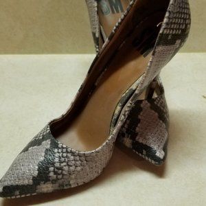 Snake skin pumps
